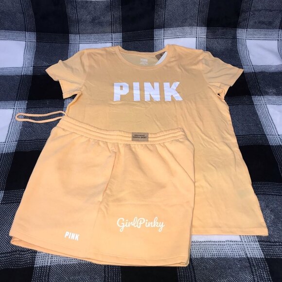 VS PINK CAMPUS shorts outfit with EVERYDAY LOGO TEE SIZE EXTRA LARGE RARE - Picture 2 of 10